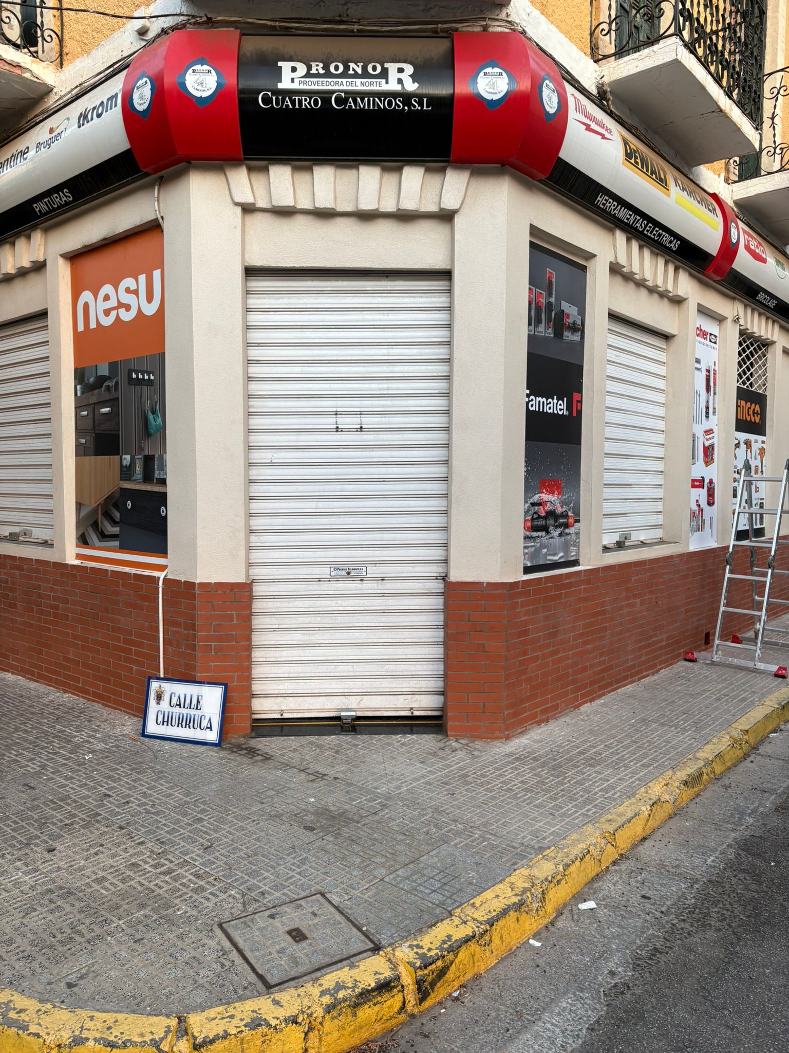 Proyecto de rotulación 44 - Impresiona Melilla, rótulos y señalética