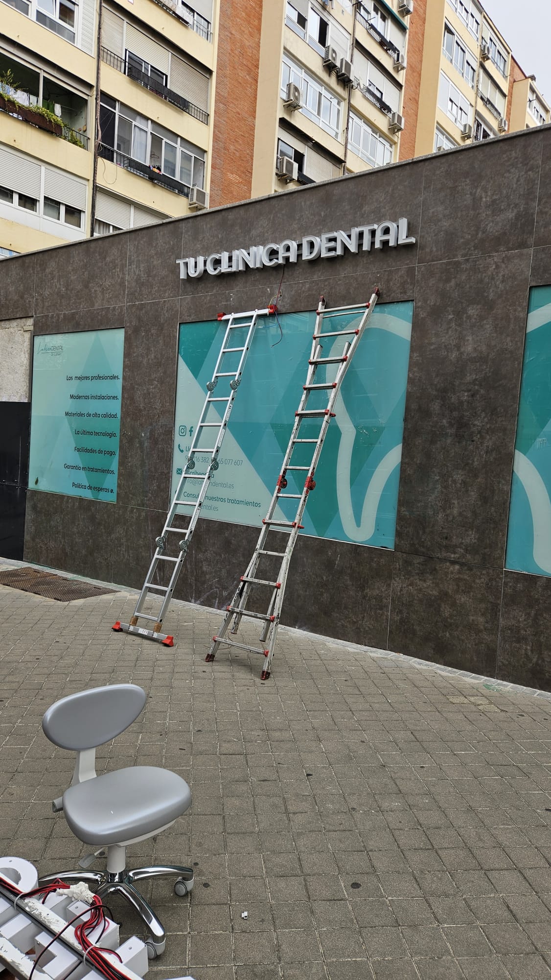 Proyecto de rotulación 59 - Impresiona Melilla, rótulos y señalética