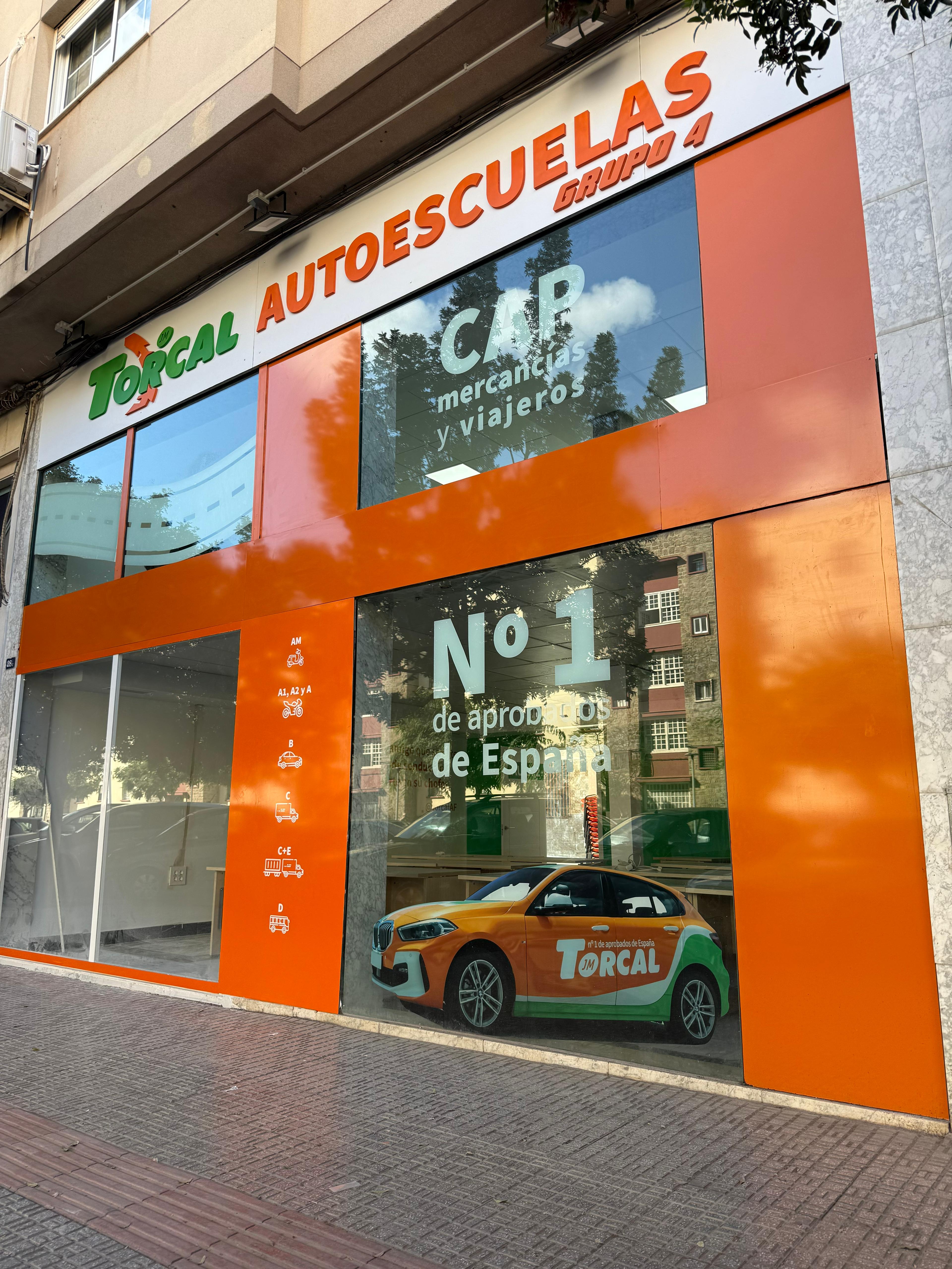 Proyecto de rotulación 63 - Impresiona Melilla, rótulos y señalética