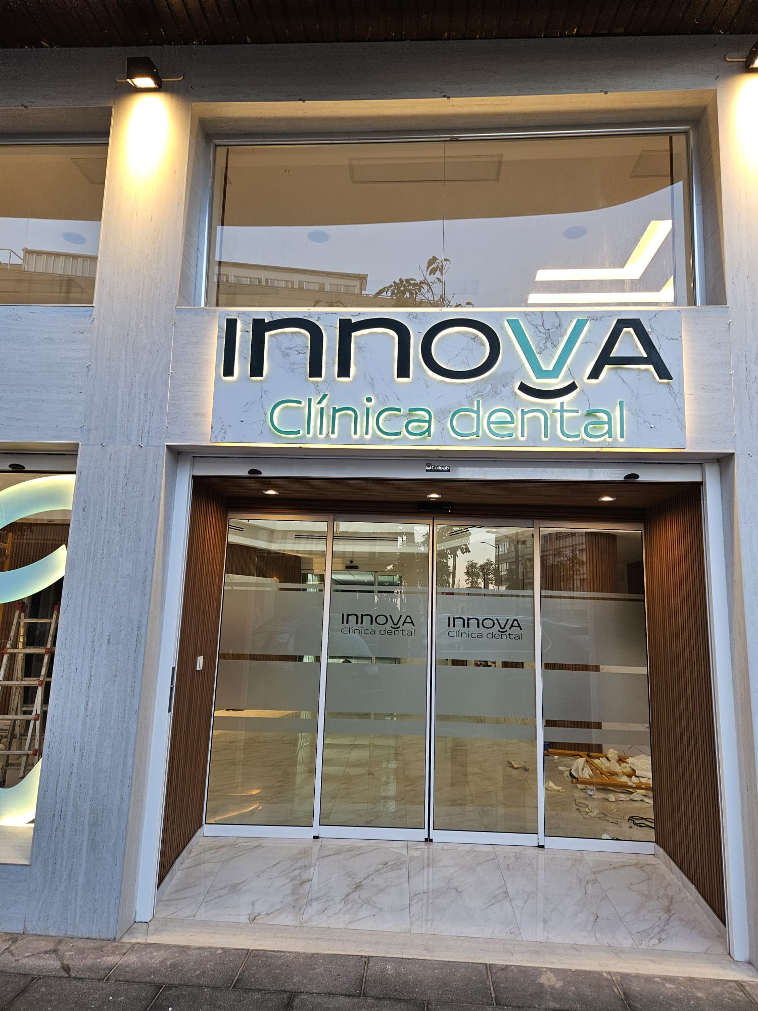 Proyecto de rotulación 83 - Impresiona Melilla, rótulos y señalética